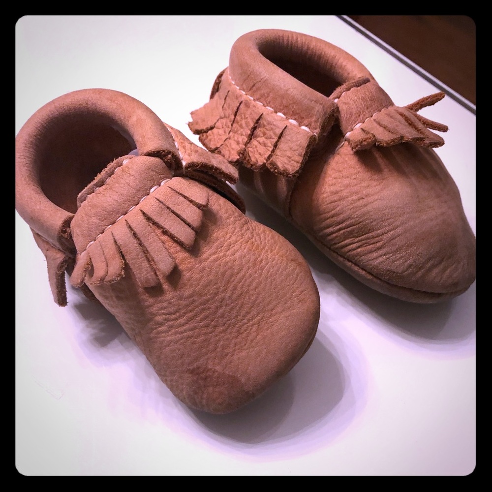 Fresh picked baby sz 2 moccasins tan Zion